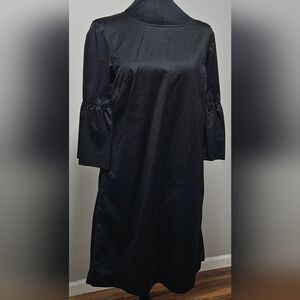French Connection Black 3/4 Bell Sleeve Mini Dress w/ Keyhole Back- Size 2
